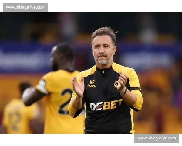 狼队 9 场 2 分垫底!主帅与球迷看台对峙 狼队 9 场 2 分垫底!主帅与球迷看台对峙