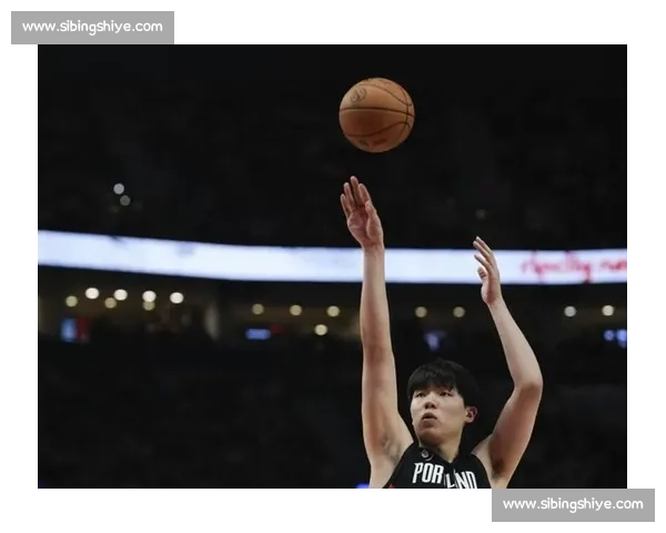 首战两极分化!探花 34+7 破纪录,弗拉格 13 中 4 遭碾压